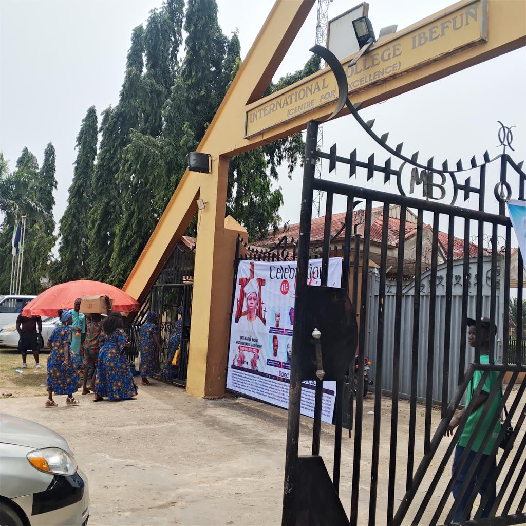 OgunkoyaIB's tweet photo. @JAMBHQ 
Is it appropriate to be having a Party simultaneously at a Jamb Mock Center, while Examination was going on ? This is not only irresponsible, but outrageous. @JAMBHQ https://t.co/3RlwrzrfiS
