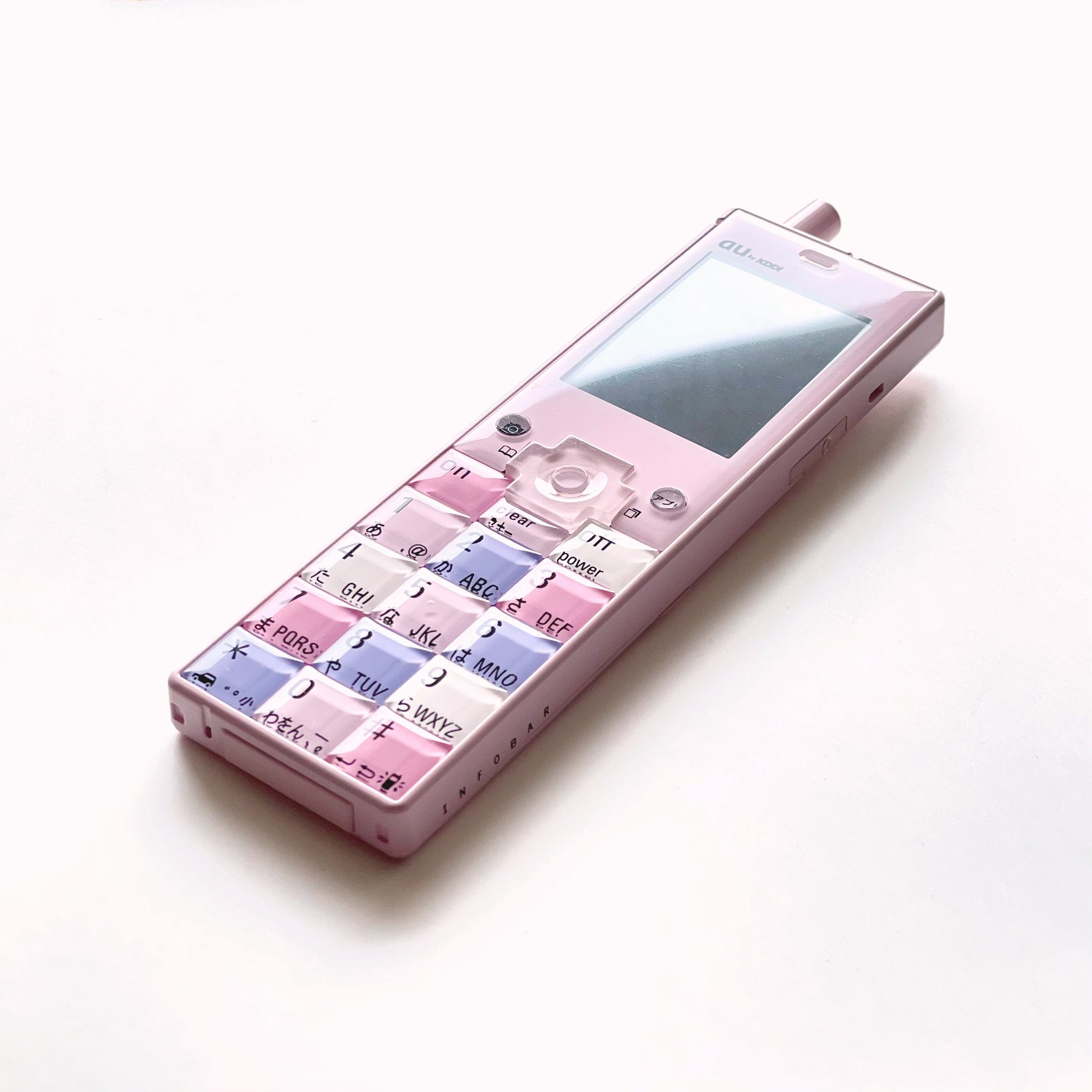 INFOBAR2 MIDORI 完品 auデザインプロジェクト 携帯電話 KDDI 会社情報