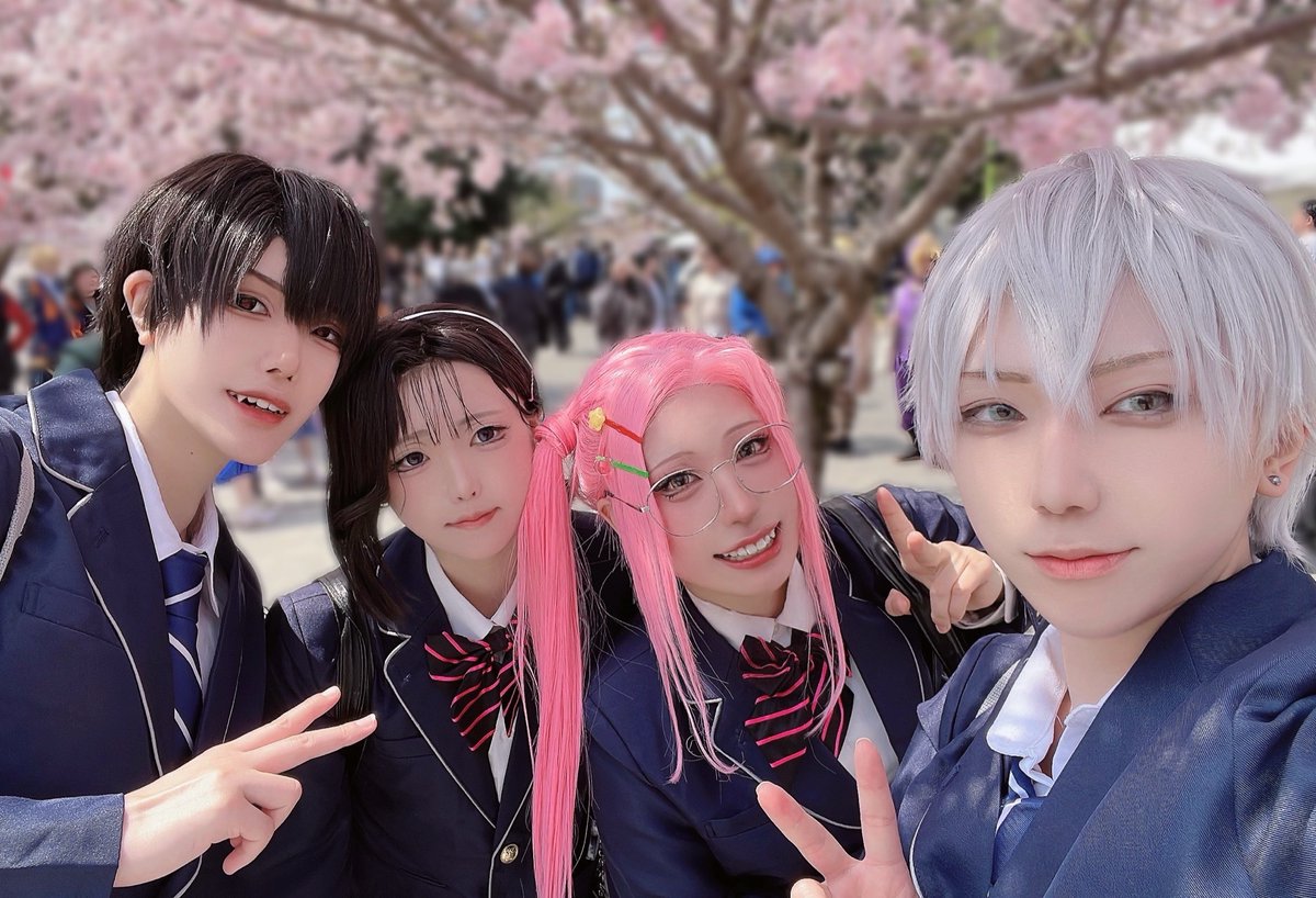 昨日 #富士コス お疲れ様でした!!
ALNST schoolﾊﾟﾛでおりました💚
桜満開でたくさん撮影もして頂けて嬉しかった楽しかった!!
