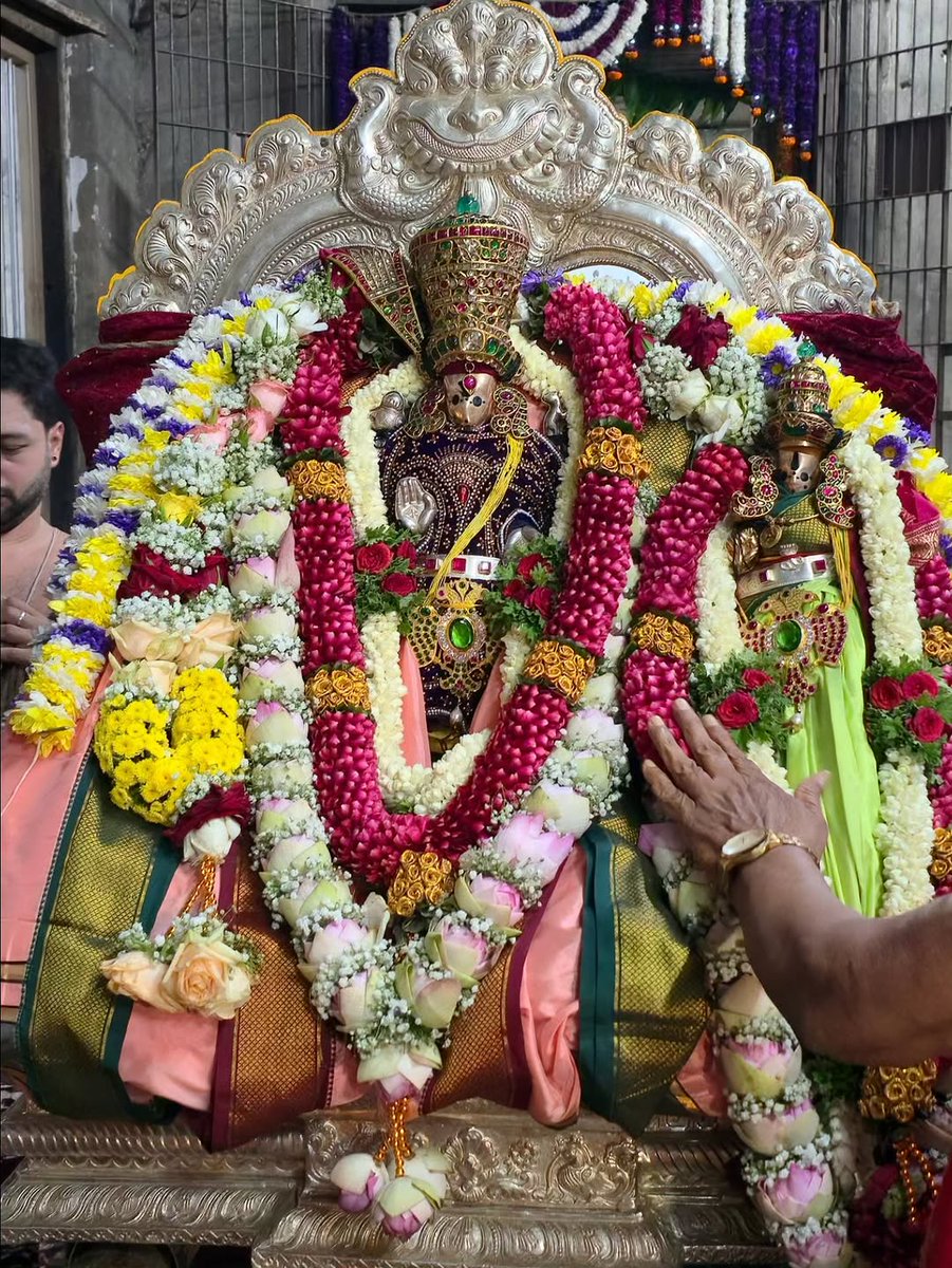 ಮನೆದೇವರು ನಂಜುಂಡೇಶ್ವರ 🥹🙏🙏🙏
 The wait is finally over! Here is the biggest chariot festival of our "ದಕ್ಷಿಣಕಾಶಿ ನಂಜನಗೂಡು ನಂಜುಂಡೇಶ್ವರ ಪಂಚಮಹಾರಥೋತ್ಸವ" 
 Feeling blessed  Shiva touched my heart happy Tears🥹🥹🥹.
#ನಂಜನಗೂಡುಪಂಚಮಹಾರಥೋತ್ಸವ2026
#ನಂಜನಗೂಡದೊಡ್ಡಜಾತ್ರೆ2026