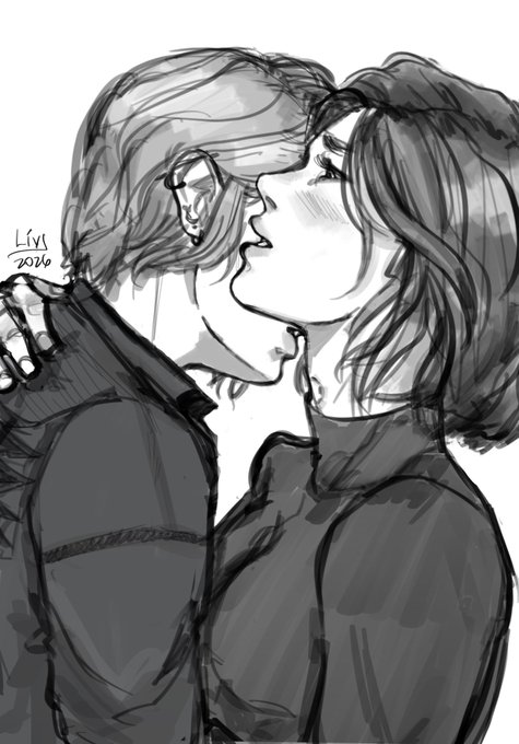 LookinglassMax's tweet photo. "Come on Chloe-

don't make me beg for you to kiss me...." https://t.co/Ss2vkMxVfQ
