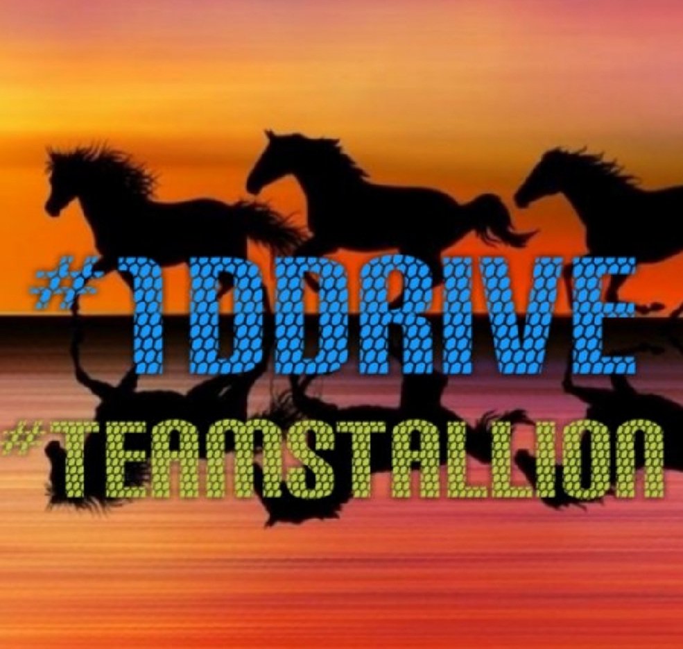 LoveCelticWoman's tweet photo. @DianeElQueen @doc_mazz @tnmuda @R1_Adv @BrettMGWV2 @Luisa1E @AgelessDiy @JannieBroadcast @FlorMeninnaa @ashley_soprano @darcydonavan @Casbear7 You are welcome @DianeElQueen 🤝#Nice2SeeU !🙋Thnx4 yor support🤝
&amp; #GodBlessAndGoodnight dear Diane!🙏
Frm ChrisB @LoveCelticWoman 
#TEAMSTALLION #1DDrive  @doc_mazz @tnmuda @Luisa1E @JannieBroadcast @darcydonavan ;
&amp; #Livegood @Casbear7 #NorthWalesSocial #Trending https://t.co/HkeBUtqIXC