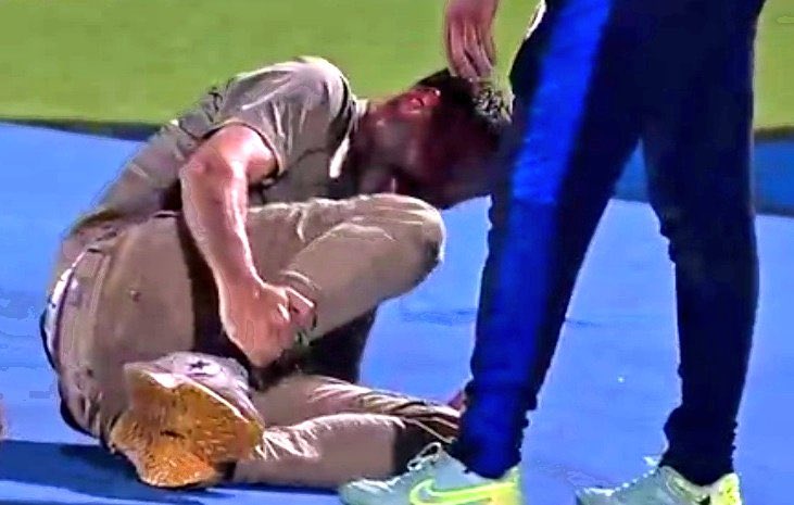 La empatía que se ha ganado el <a href="/DeporPasto/">Deportivo Pasto</a> 🔴🔵 con su muy buena campaña, es borrada por su técnico Jonathan Risueño que, además de payaso, es mitómano.

Feo que un extranjero venga a dañar nuestro fútbol colombiano.