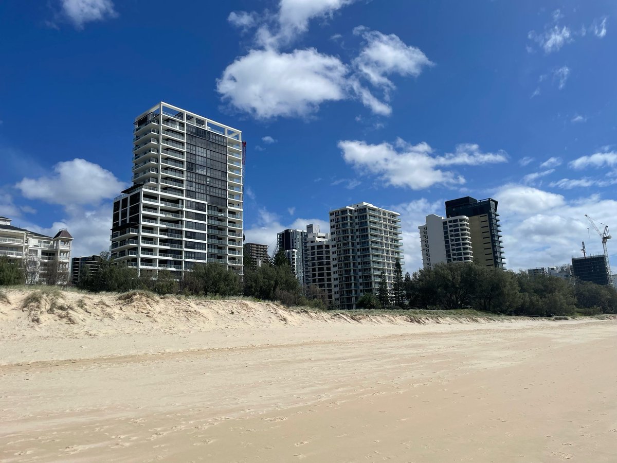 Robyn Connery tweet media