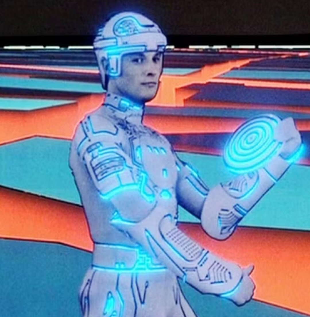 TheSpyFamily's tweet image. If anyone happens to see #Tron please send him my way. I need him to throw a couple of discs at my computer so it will start behaving itself again! LOL
#TechIssues #TechFun
#SickOfBackingUp
#GoingAmish
