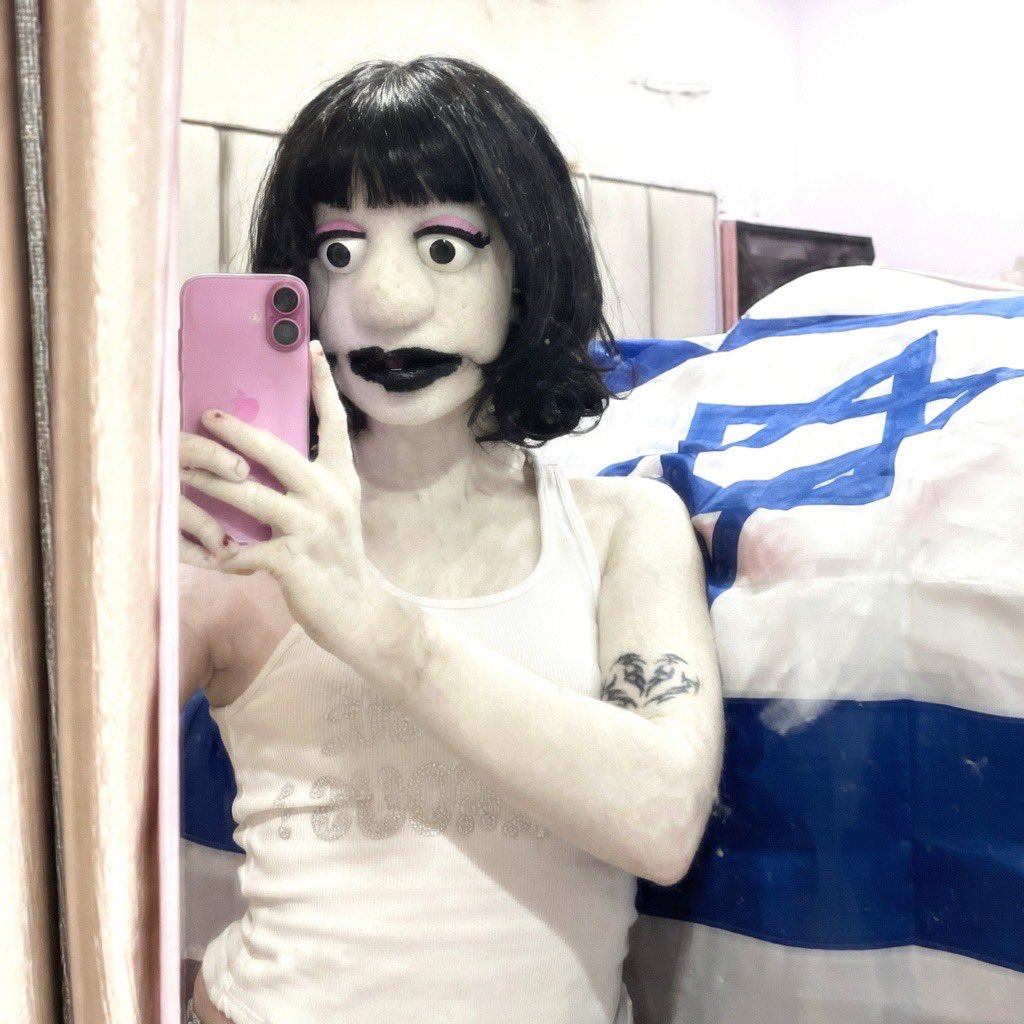 𝕁𝕁 ⚠️ tweet media