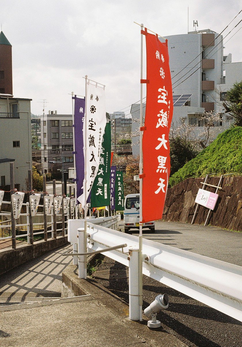 こまさん tweet media