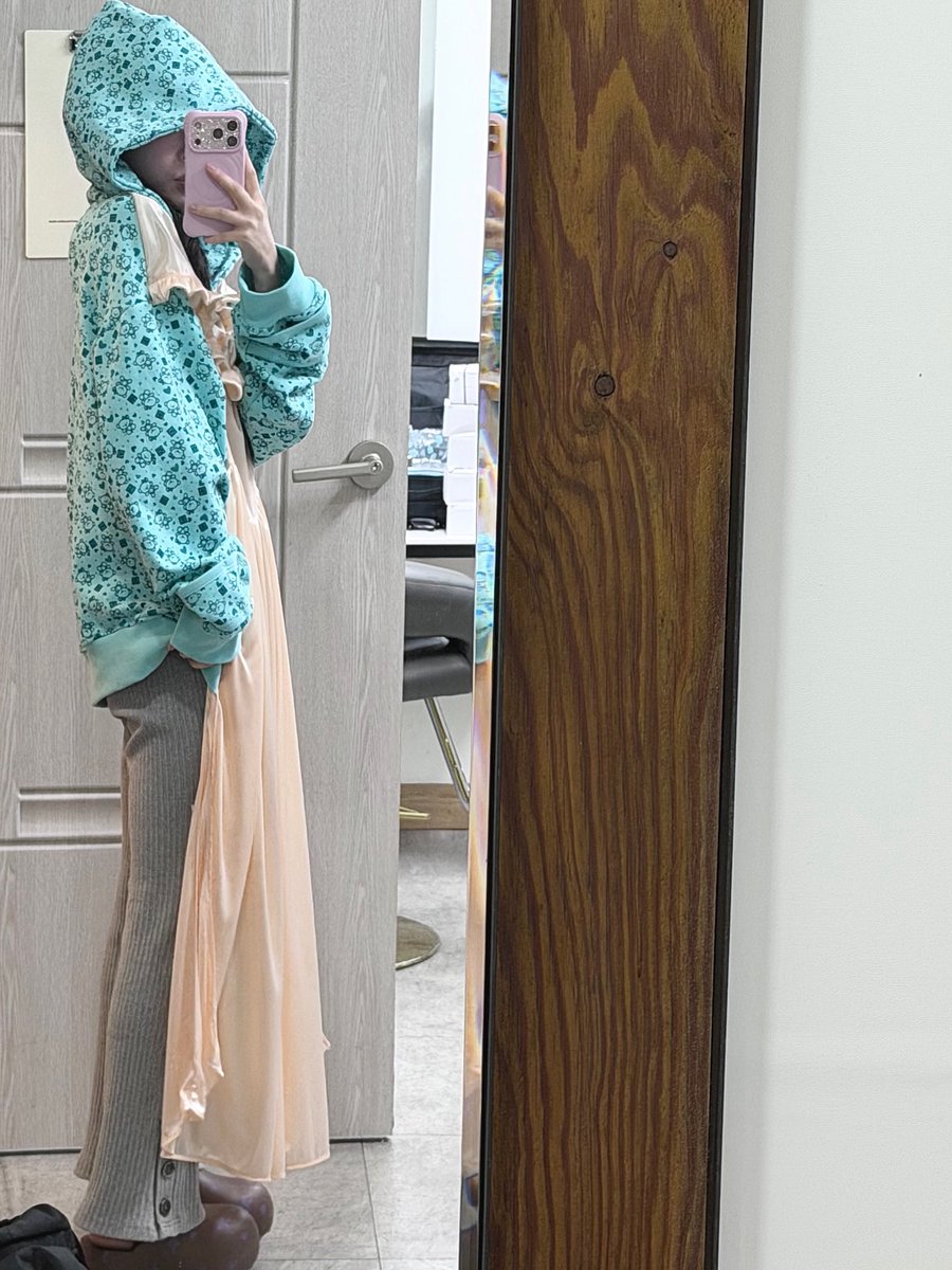 ILLIT WEVERSE tweet media