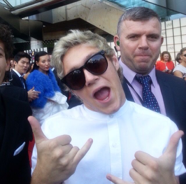 adrianna tweet media