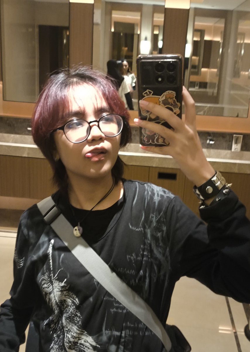 maverick tweet media