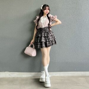 shimapatobu's tweet photo. しまむら『poyo(ぽよ)』コラボ!ブラウス、セットアップ、ワンピース、スカートなどが2026年3月31日(火)より発売!モテるプチプラmix、推し活やデートコーデにも!品番、種類まとめ!
https://t.co/weBeOy0vLa
#しまむら #しまむらコラボ #しまパト #量産型 #poyo https://t.co/ysNLi4Dvn2