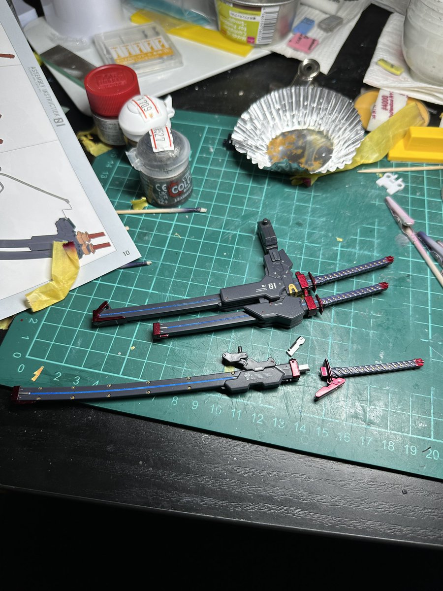 納刀がちょっとつっかえたから少し力を入れた瞬間ポキった😭