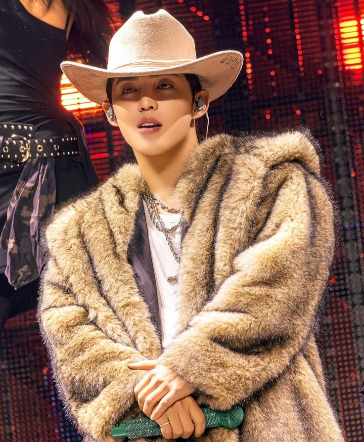 aki ☁️ tweet media