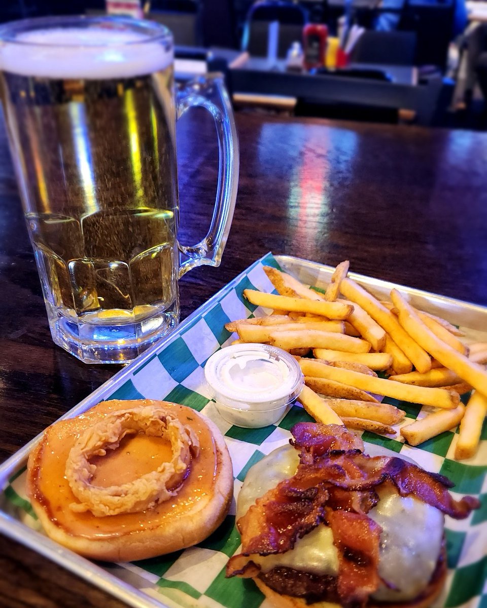 Let's start this week off right! 🍔🍺 Grab a BURGER for just $10/$12 and wash it down with a 34oz BEER for only $6! 🦅 The deal’s on from 3-11pm, so fly in and make Mondays hit differently!