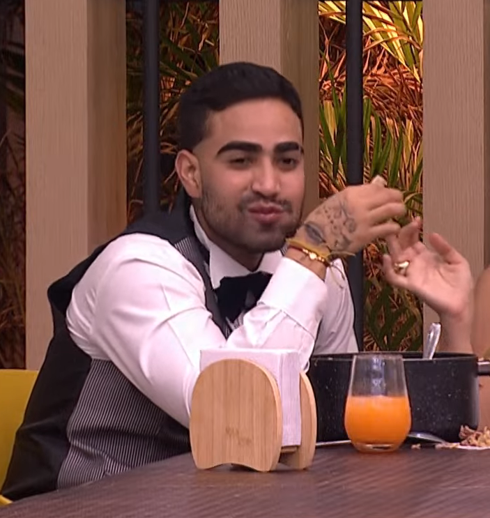 Alan Dommel tweet media