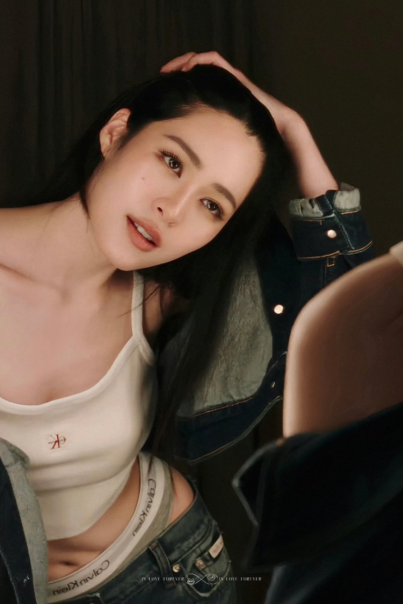 อยู่ไม่ได้แล้ว 🫠

#KwongLinglingAPACFaceOfCK
#LinglingKwong #หลิงหลิงคอง
<a href="/CalvinKlein/">calvinklein</a> <a href="/linglingsirilak/">linglingsirilak</a>