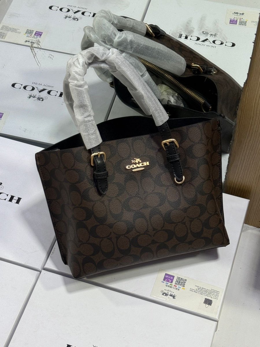 Start your luxury Journy with Time &amp; Space Islamabad 
B1: Safa Gold Mall, Islamabad  
B2: Giga Mall, DHA-II, Islamabad 
#FashionAccessories #islamabad #timeandspacecollection #handbags #wallets  #Watches #gigamall #jinnahsuper #Islamabad