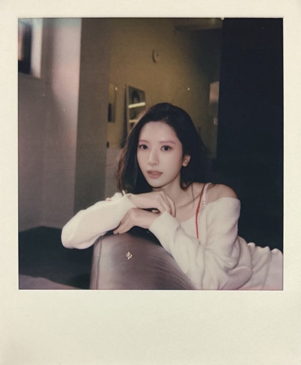 bboloops's tweet photo. jiyeon ig update! 

🎵Joy Rhodes - i love me https://t.co/lyeVAJzKDY
