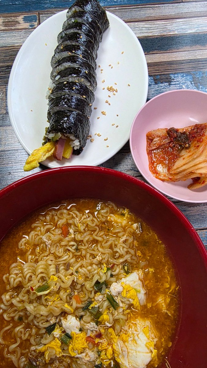 시유리_💮 tweet media