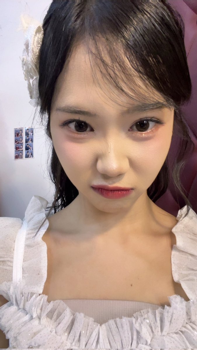 Out of Context Lana tweet media