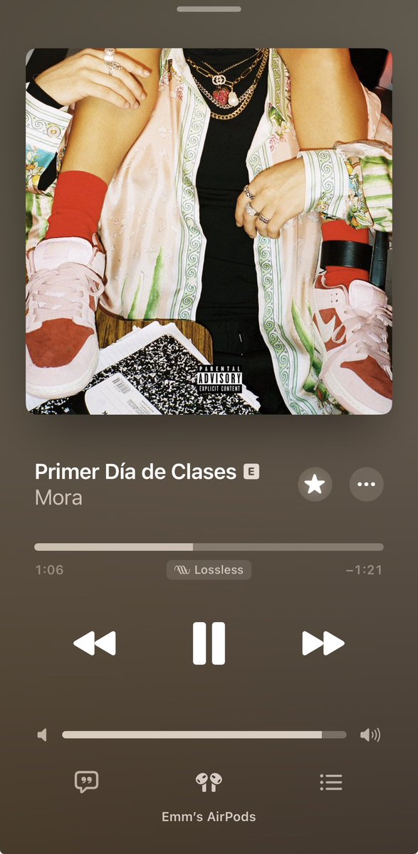 Le quieren enseñar de escuela al primer día de clases