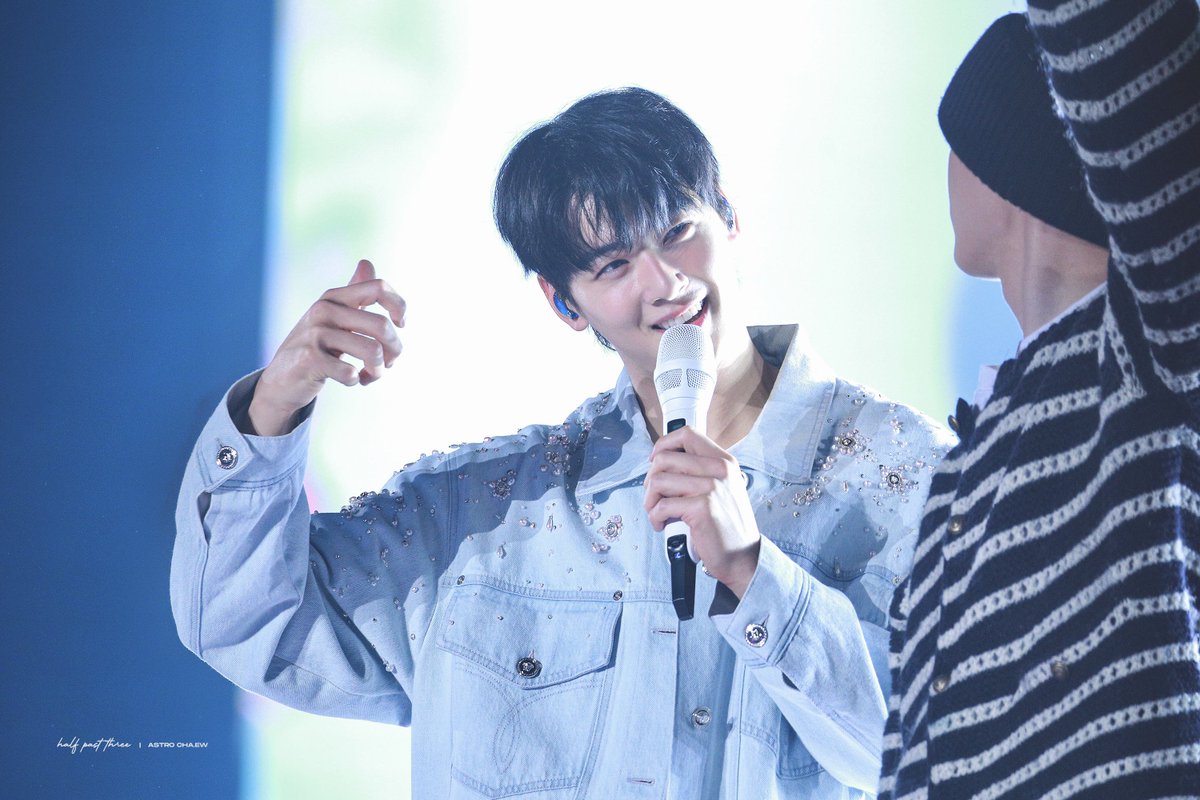 𝐡𝐚𝐥𝐟 𝐩𝐚𝐬𝐭 𝐭𝐡𝐫𝐞𝐞 tweet media