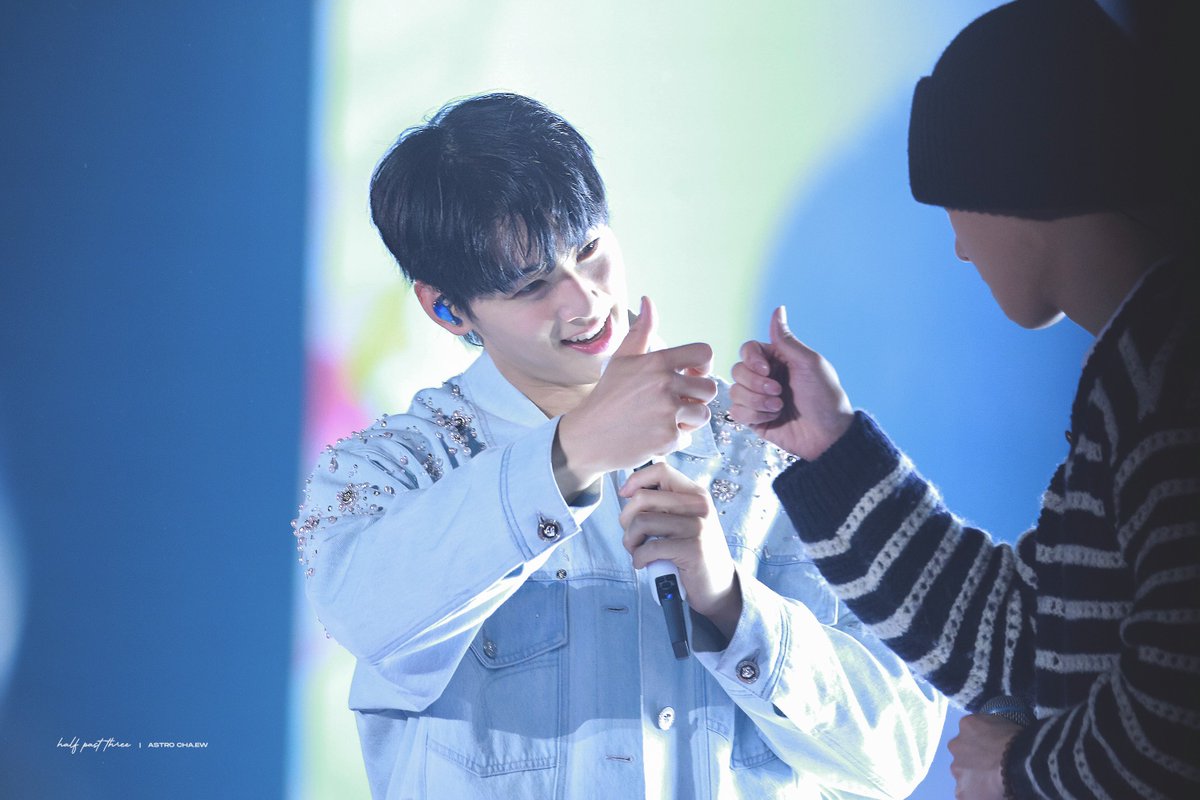 𝐡𝐚𝐥𝐟 𝐩𝐚𝐬𝐭 𝐭𝐡𝐫𝐞𝐞 tweet media