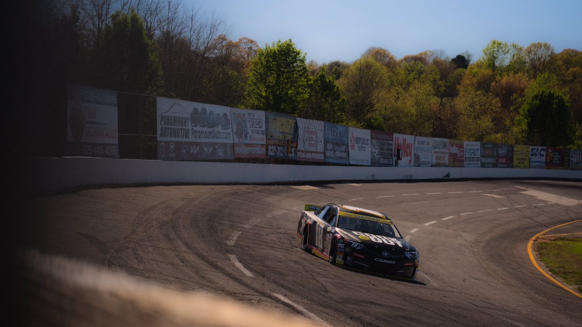 CalhounPosts's tweet photo. @madmaxreaves from the first official @ARCA_Racing trip to @hickoryspeedway this past Saturday night. https://t.co/CCi9eJgilq