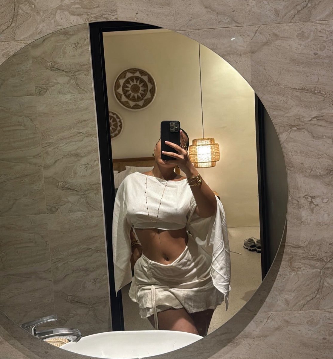 Hailey Welch tweet media