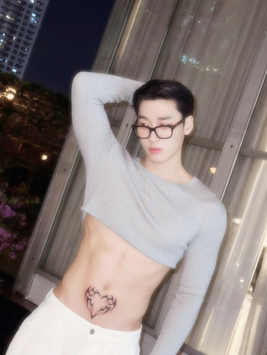 𝒞𝐻 tweet media