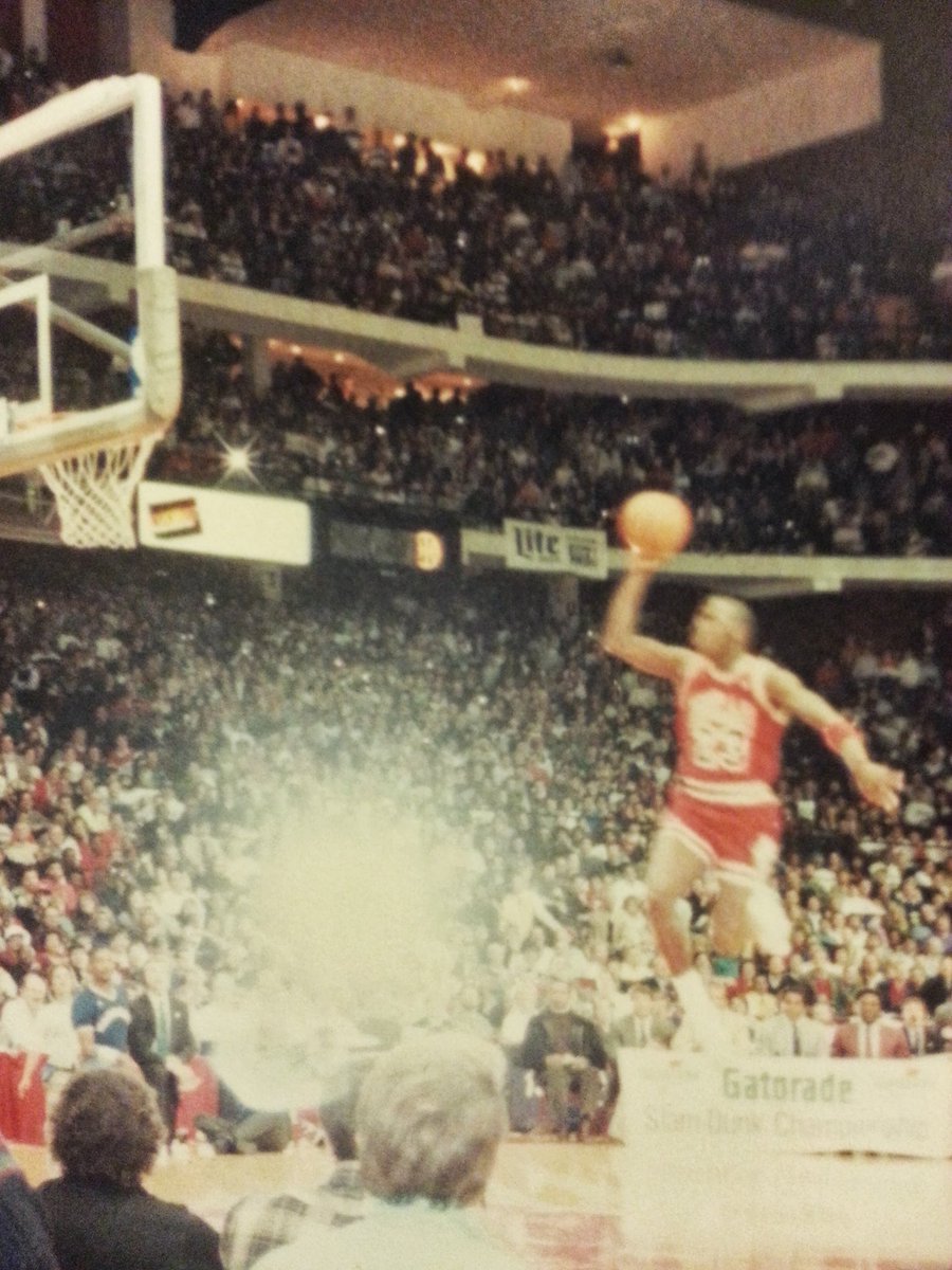 Chris Arnold tweet media