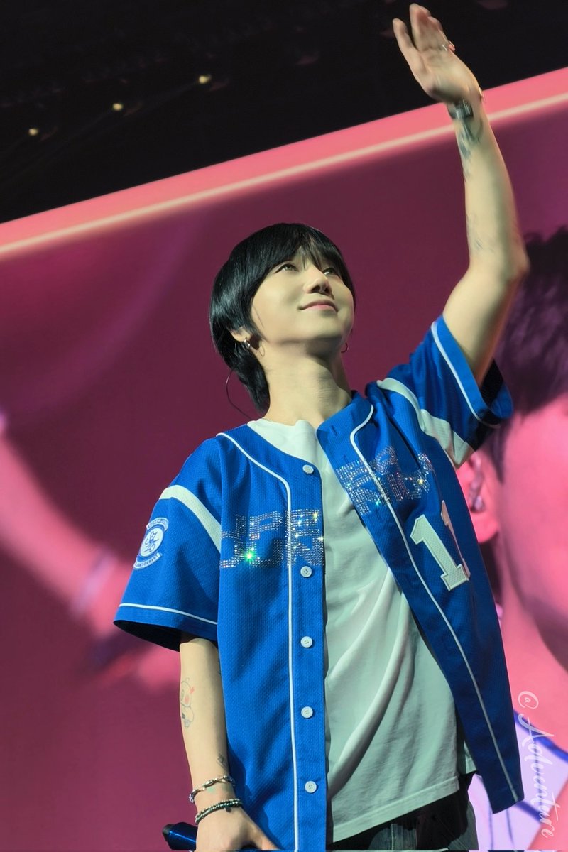 Adventure tweet media