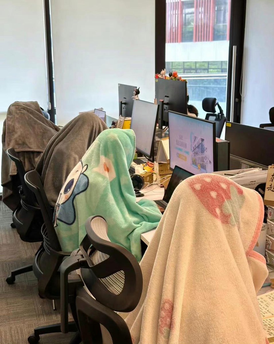 Power Logo Design tweet media