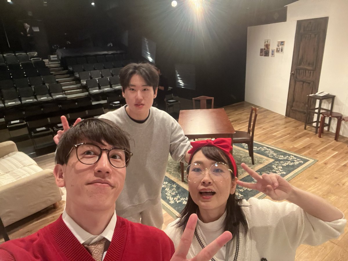 昨日ですが無事『 #取り急ぎ愛しています』
終演致しました！💌
ご来場ありがとうございました！
客出しの際温かいお言葉をかけて頂くことが多くとても嬉しかったです。
観劇してくれた方が楽しんでもらえたなら何よりでございます。
売れてない作家役、太宰漱石でした📕
 #RUIプロ公演