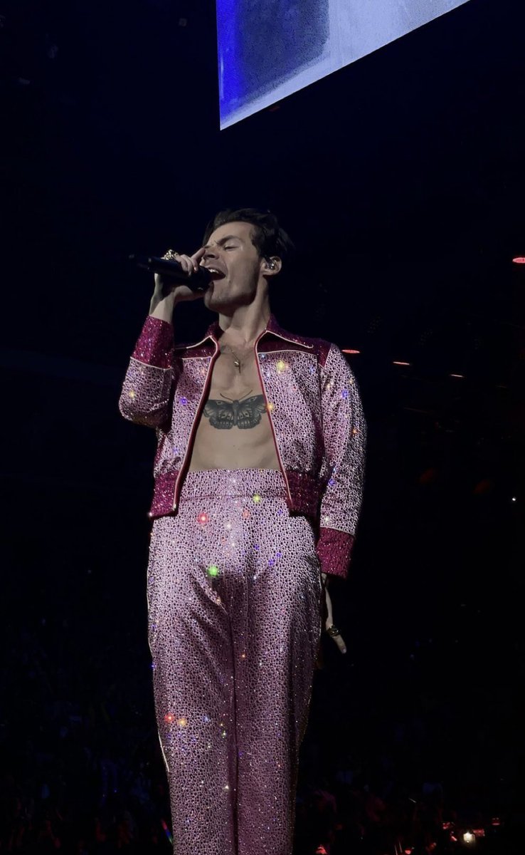 ghostie🪩 tweet media