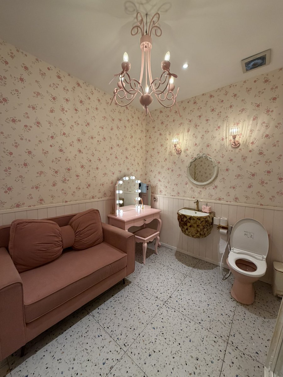 ALA •~• tweet media