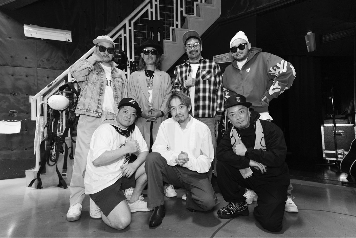 MASH official tweet media