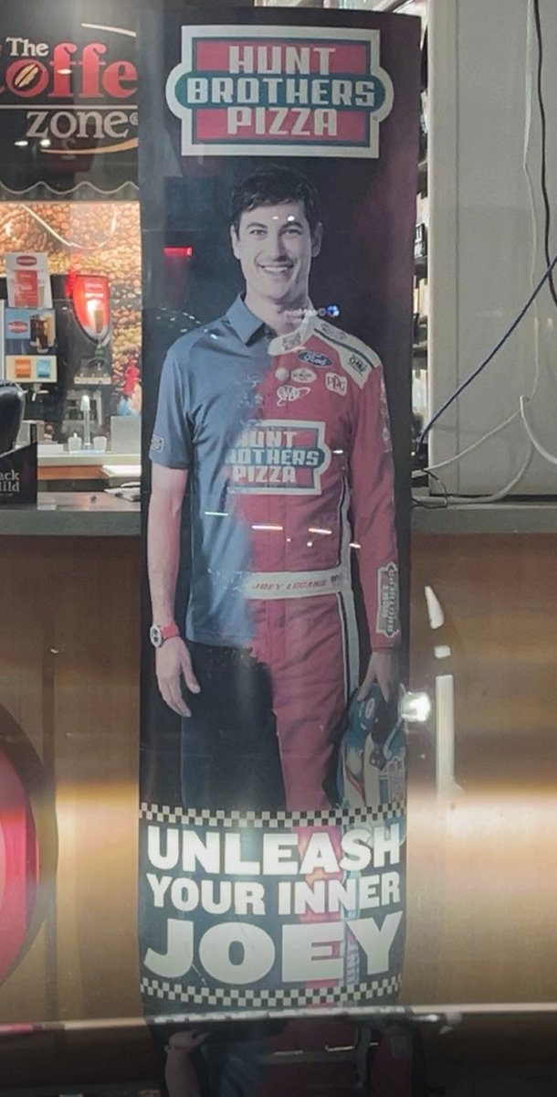 Luke 🥖 tweet media