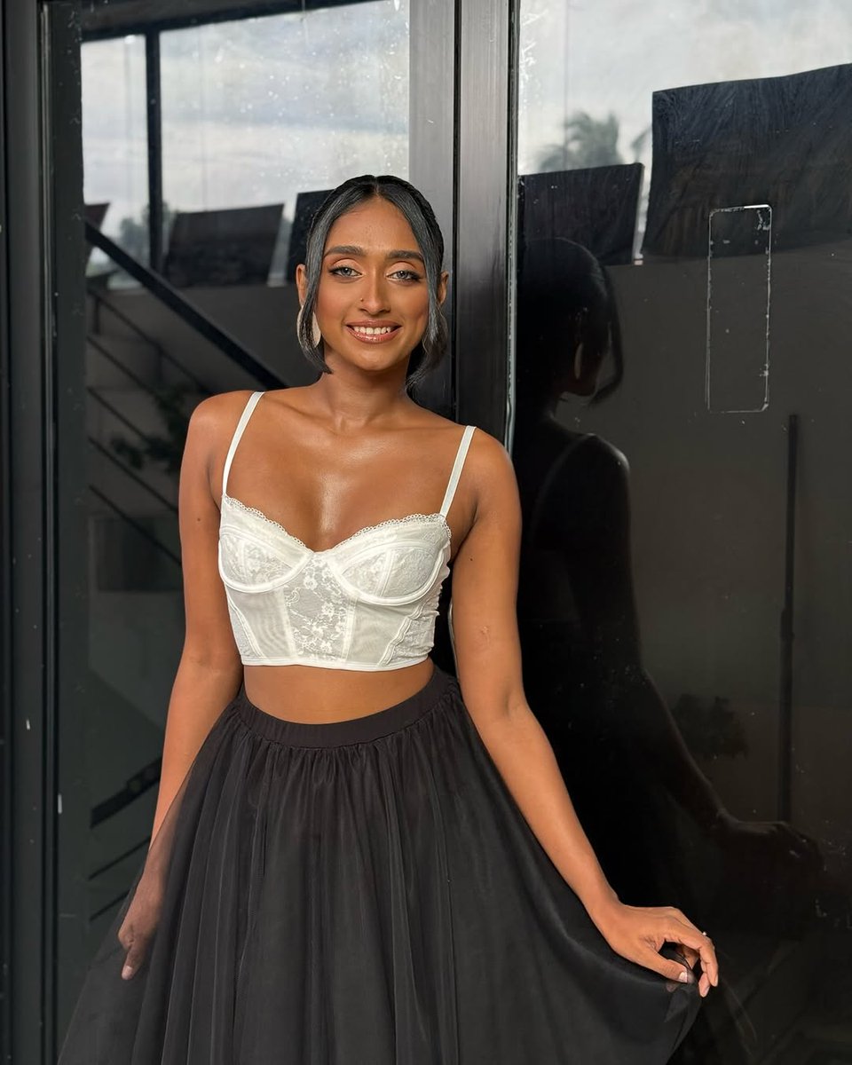 Yadhh Hhhj tweet media