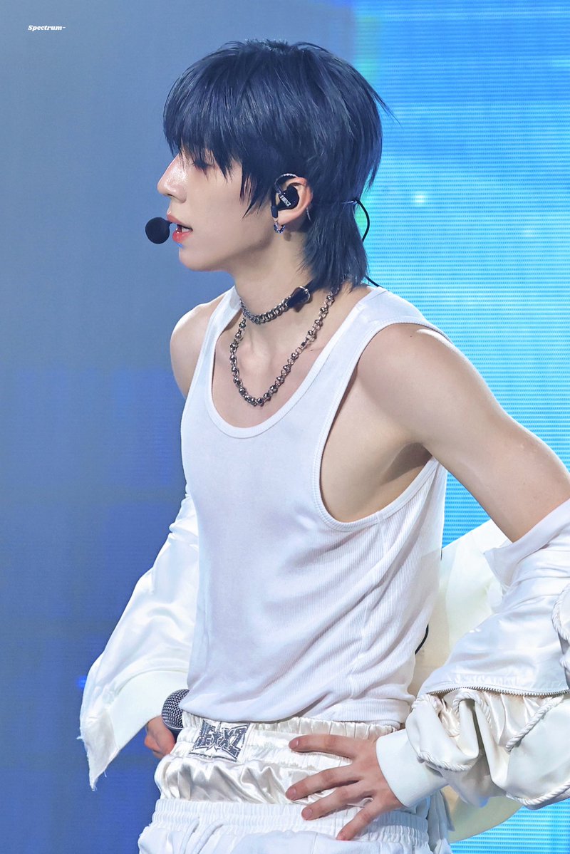 𝙎𝙥𝙚𝙘𝙩𝙧𝙪𝙢- tweet media