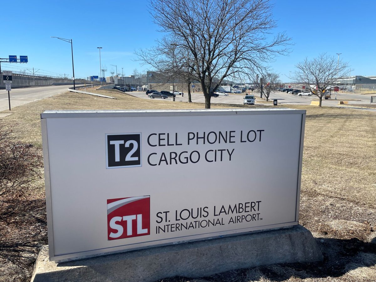 STL Airport tweet media