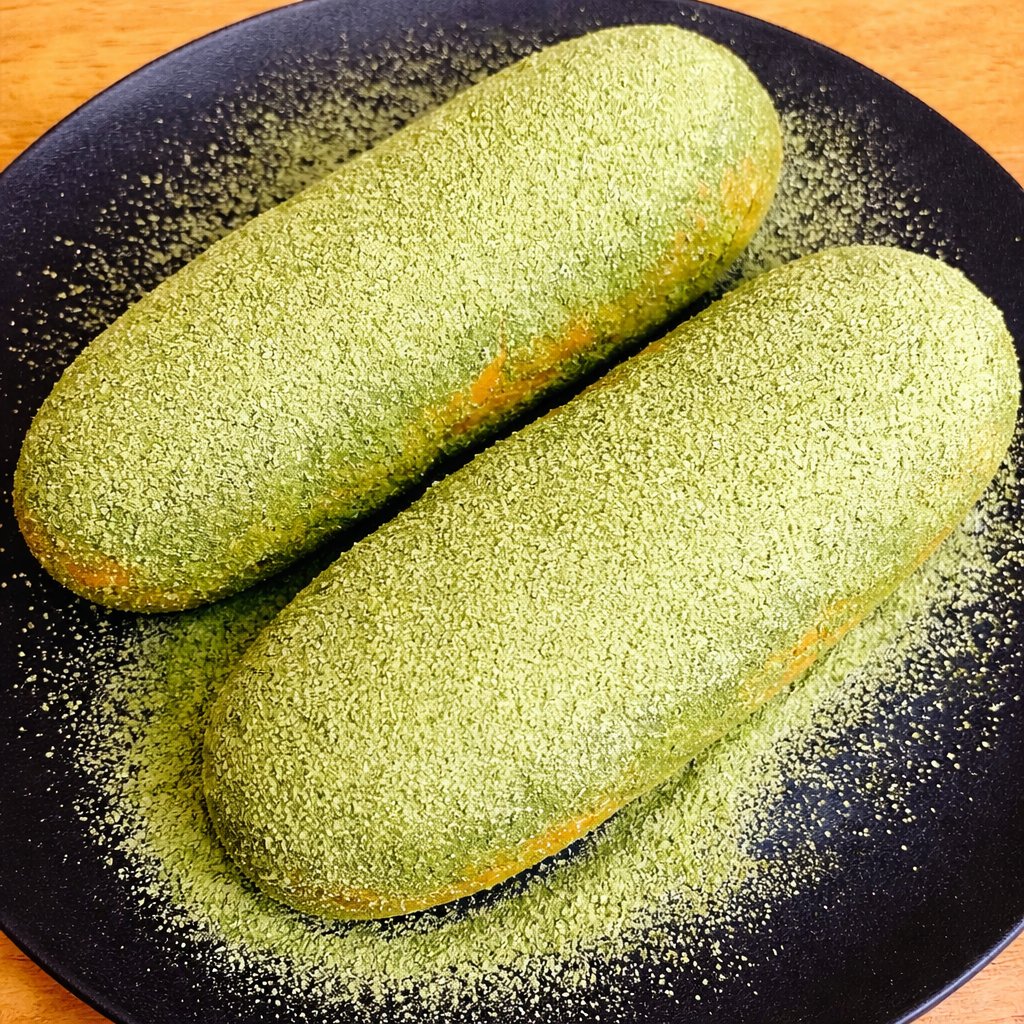wkobe_bread's tweet photo. 抹茶

ふわふわのコッペパンを高温の油でさくっと揚げ、三重県産伊勢抹茶を加えたシュガーをたっぷりまぶしています。トースターで焼けばシュガーが溶けてカラメルのような味わいに。牛乳と合わせると、濃厚な抹茶ミルク感が口いっぱいに広がります。

https://t.co/4uR4sqpp3s

#本日のパン https://t.co/8X5DRSu0L9