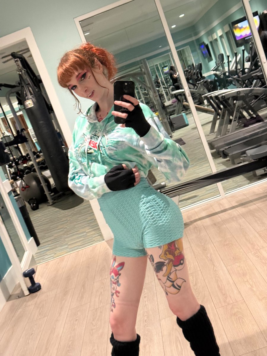 PixiePlaysGamesX tweet media