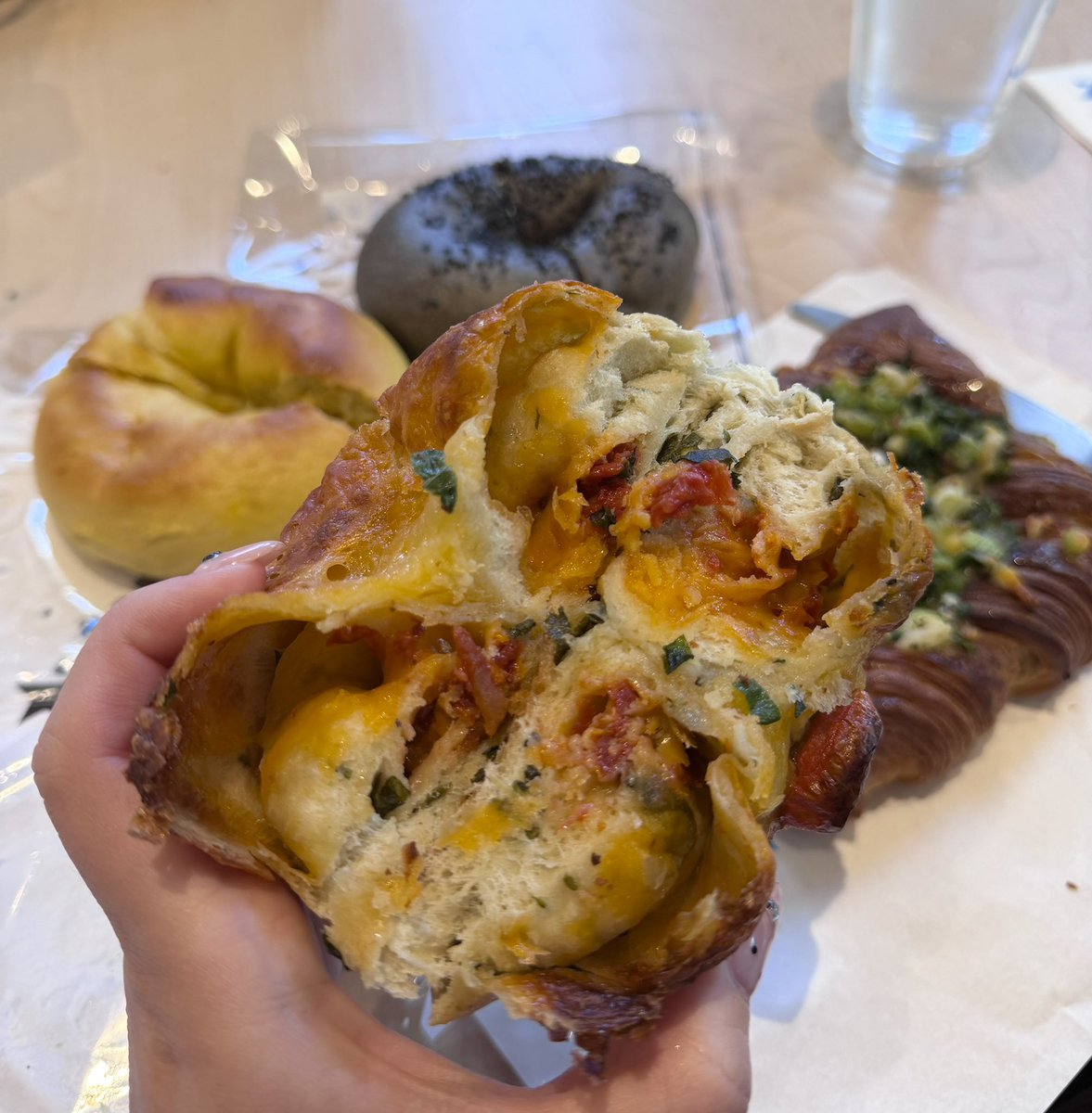 mandu (🥟) tweet media