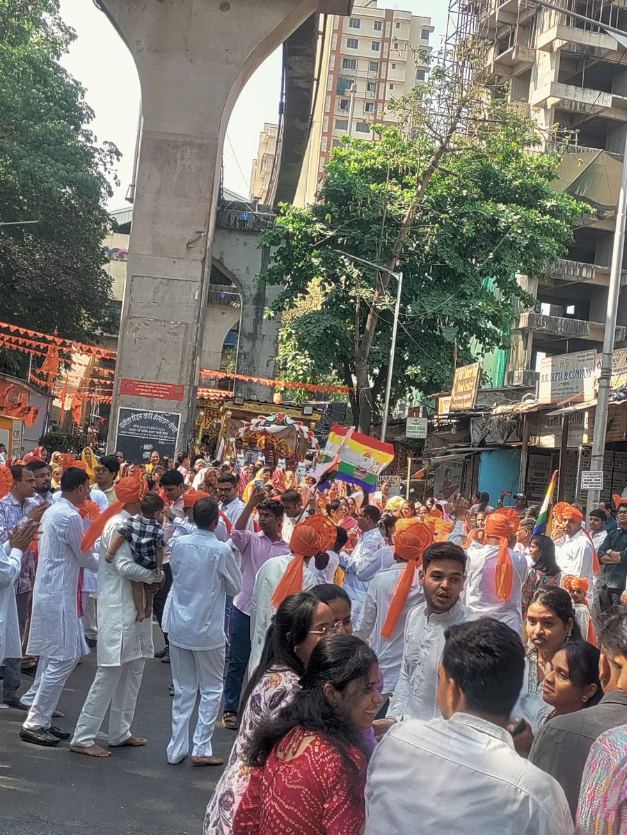 OfWadala's tweet photo. Many residents of Wadala East celebrated Mahavir Jayanto. Thanks to Mumbai Police and BMC for maintaining two ways traffic. https://t.co/BmwWkFVXzP