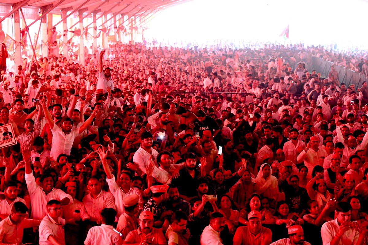 yadavakhilesh's tweet photo. https://t.co/lvXu8z56B0