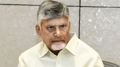 APS_Observer's tweet photo. ఆర్ధిక  సంక్షోభం లో  జగన్ @YSRCParty పార్టీ 

ఎలక్షన్ కమిషన్ ఆఫ్ ఇండియా వెల్లడించిన వివరాల ప్రకారం 

వైస్సార్సీపీ పార్టీ ఆర్ధిక వివరాలు 

ఆర్ధిక సవంత్సరం 2022-2023 -

ఆదాయం : 74.788 కోట్లు 
ఖర్చు : 79.329 కోట్లు 
మిగులు ఖర్చులు : -4.541 కోట్లు  (-6.07%) నష్టం 

ఆర్ధిక సవంత్సరం 2023-2024 

ఆదాయం :  191.0429 కోట్లు
ఖర్చు :  295.7664 కోట్లు
మిగులు ఖర్చులు : -104.7235 కోట్లు (-54.82%) నష్టం 

టిడిపి పార్టీ ఆర్ధిక వివరాలు

ఆర్ధిక సవంత్సరం 2022-2023 -

ఆదాయం : 63.994  కోట్లు
ఖర్చు : 12.315 కోట్లు
మిగులు ఆదాయం  : 51.679 కోట్లు  (80.76%) 

ఆర్ధిక సవంత్సరం 2023-2024

ఆదాయం :  285.07 కోట్లు
ఖర్చు :  121.098 కోట్లు
మిగులు ఆదాయం  : 163.972  కోట్లు (57.52 %)

2022-2024 జగన్ అధికారం లో ఉన్నప్పుడు పార్టీ ఆర్ధికంగా నష్టపోతే - మరి ఇప్పుడు ప్రతిపక్ష పార్టీ గా మరింత ఆర్ధికంగా నష్టం 

ఒక పక్క పార్టీ ఘోర ఓటమి - మరో పక్క పార్టీ కార్యకర్తలు మరియు నాయకుల అరెస్ట్ లు - వారికి లీగల్ సపోర్ట్ కి పార్టీ కి అదనపు ఖర్చులు - కుటుంబ సభ్యుల నుండి ఆర్ధిక ఒత్తిడులు - మరో పక్క నమ్మిన నాయకులు జగన్ వదిలి వెళ్ళడం 

వీటన్నిటిని అధిగమించి - రాబోయే రోజుల్లో పార్టీ ని  ముందుకు నడిపించడం జగన్ కి అతి పెద్ద సవాల్ 

గమనిక : జనసేన పార్టీ ఇప్పటి వరకు పార్టీ ఆర్ధిక వివరాలు ఎలక్షన్ కమిషన్ కి సమర్పించలేదు 

@ysjagan @ncbn 

Source: Election Commission of India 

#Andhrapradesh 
#YSJagan 
#ChandrbabuNaidu 
#Finance