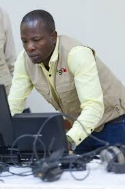 We strongly condemn the abduction of journalist Arnold Anthony Mukose (<a href="/Mukosearnanth/">Mukose Arnold Anthony</a>) of <a href="/AlternativeUga/">Alternative Digitalk</a>.
Taken by unidentified men after a talk show at Metro FM yesterday afternoon. This is a direct attack on press freedom.
Journalism is NOT a crime! 

#NoSafetyNoStory