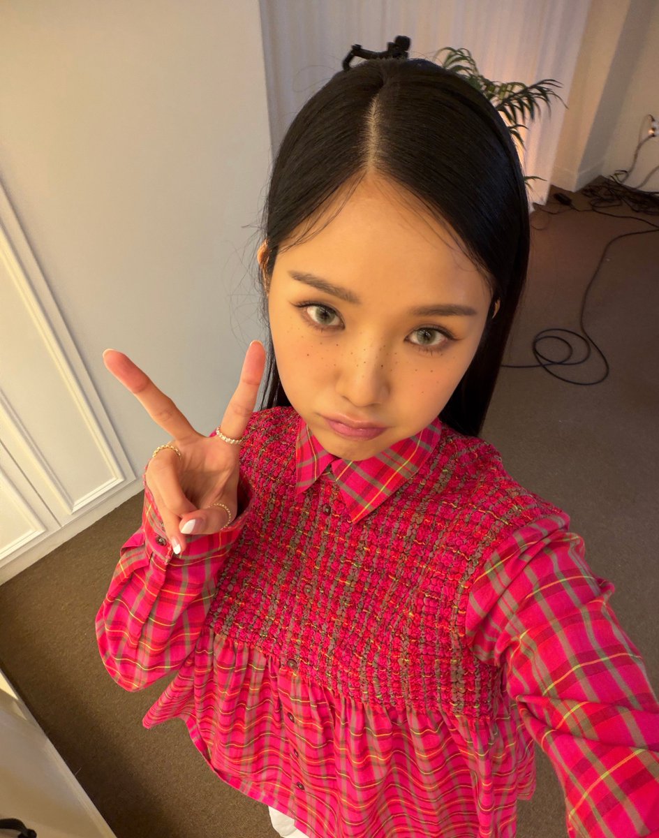 OHMYGIRL_official tweet media