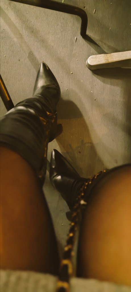 DeaNinina 💸 tweet media